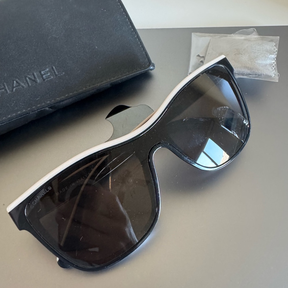 CHANEL Black and White Sunglasses